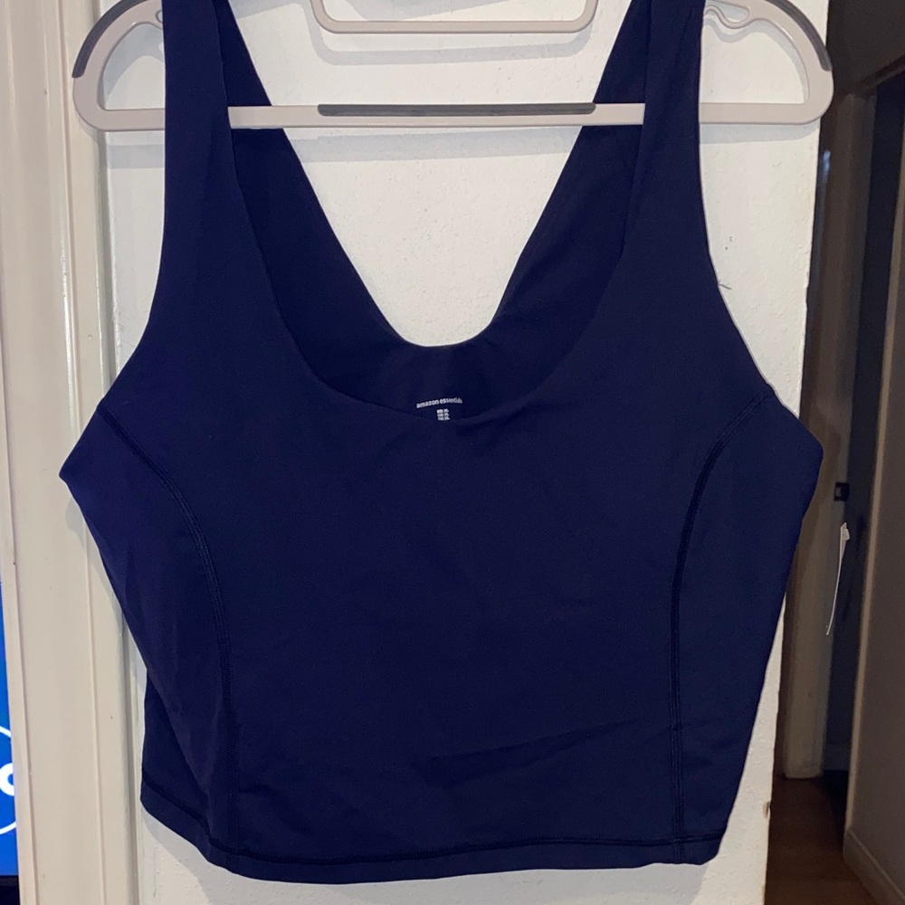 Amazon‎ Essentials Navy Blue Cropped Tank/Sports Bra with shelf bra & pads NWT❗️